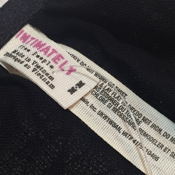 FREE PEOPLE INTIMATELY  ESSENTIAL LACE BANDEAU NWT - Picture 6 of 7